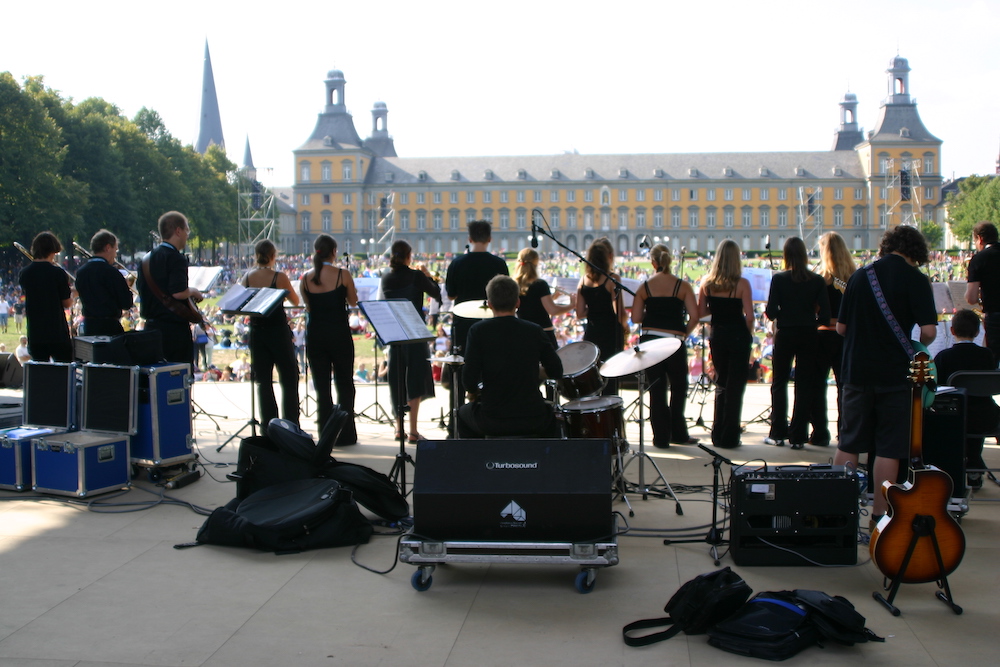 Brassrock beim Weltjugendtag 2005 auf der Bonner Hofgartenbühne