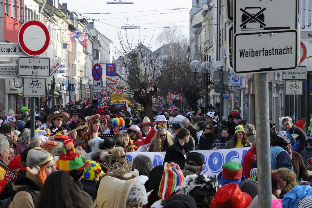 Hier steppt der Bär - die Obere Wilhelmstraße im Ausnahmezustand. Foto: gonpix @ 2015